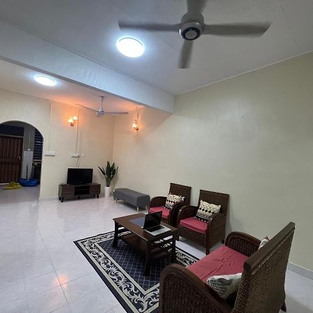 Ahza My Homestay Kemaman Chukai Exterior photo
