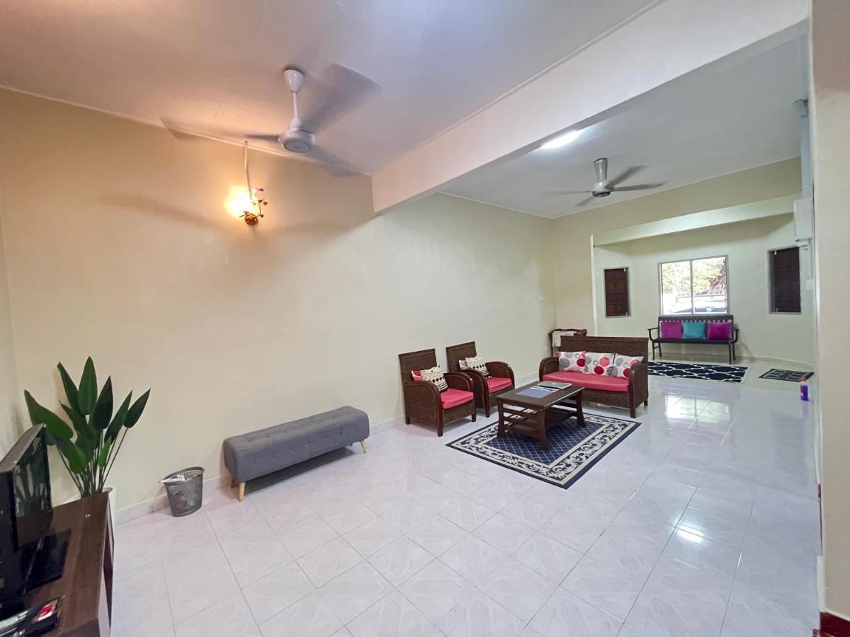 Ahza My Homestay Kemaman Chukai Exterior photo